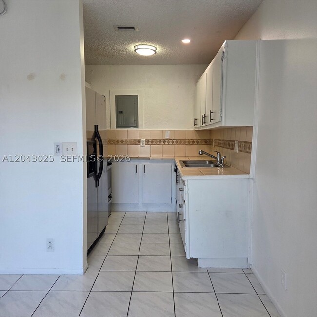 Photo - 8905 NW 28th Dr Unit B