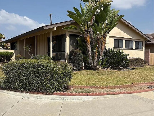 Building Photo - 1205 W Cassidy St