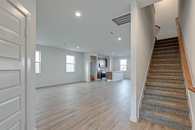 Photo - 3510 Contempo Dr