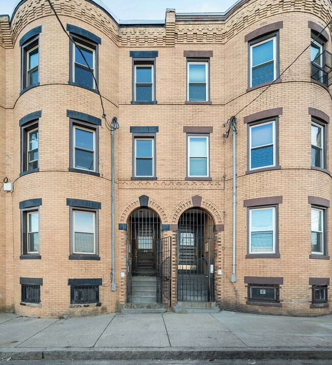 Building Photo - 44 Guild St Unit 3