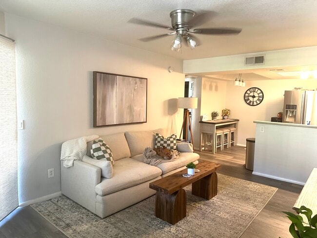 Building Photo - 1720 E Thunderbird Rd Unit 1083