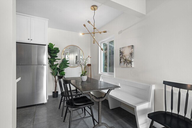 707 - 707 1/2 6th Ave