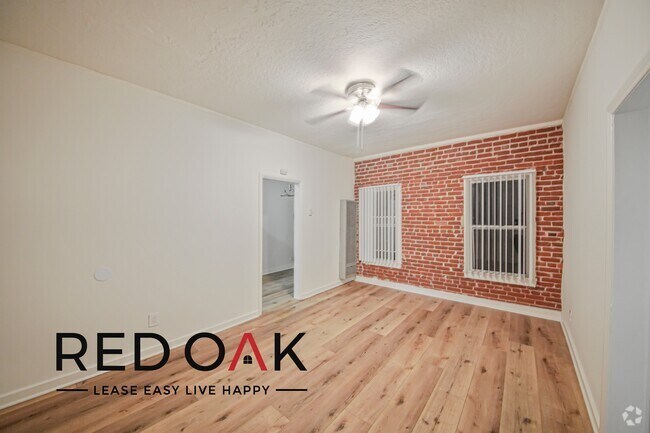Building Photo - 1111 S Norton Ave Unit 106 Rental