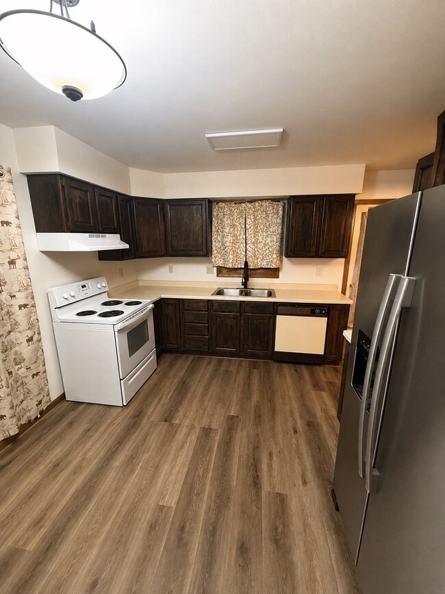 Photo - 529 Walnut St