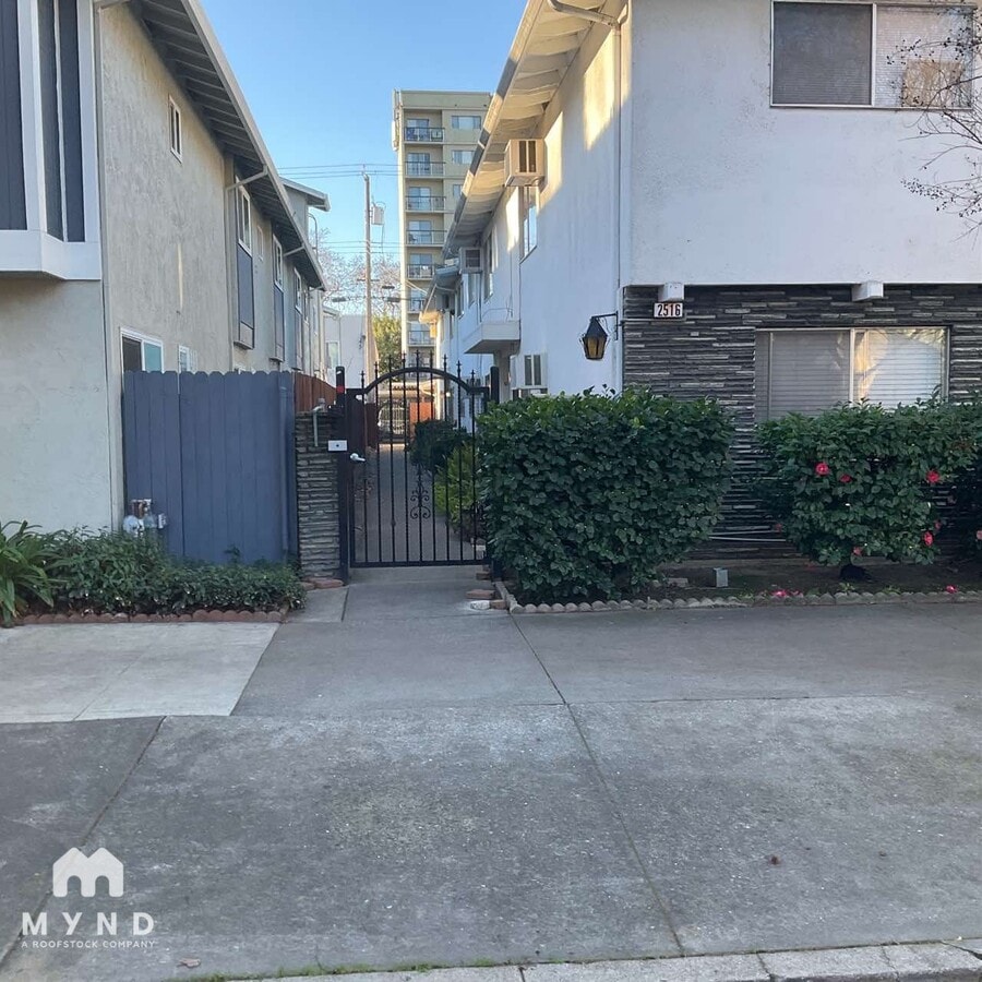 Photo - 2516 I St Unit 6