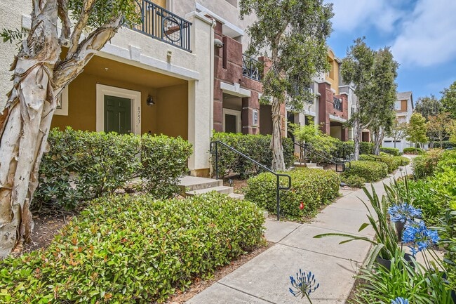 Photo - Stylish 2Bd + Den/Office - Townhome in Prime Central SD – Near Convoy District, Bases & Freeways