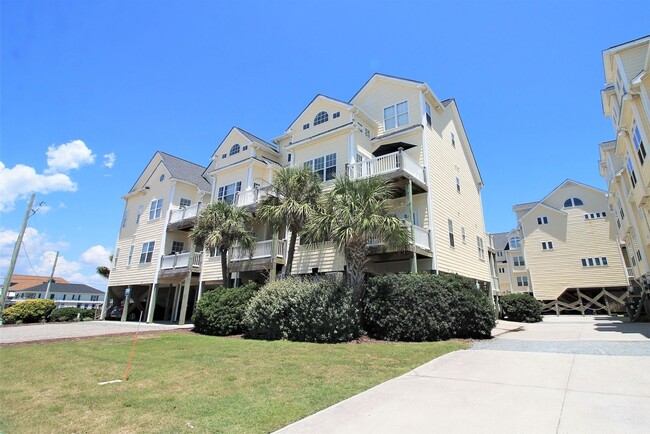 Photo - 5BR, 4BA Townhome - Pet Friendly with Beac...