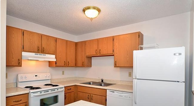 Photo - The Grove of White Bear Lake