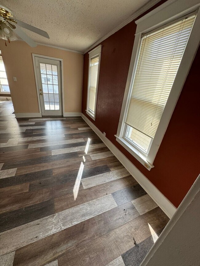 Photo - 416 Cascade St Unit #2 Second Floor