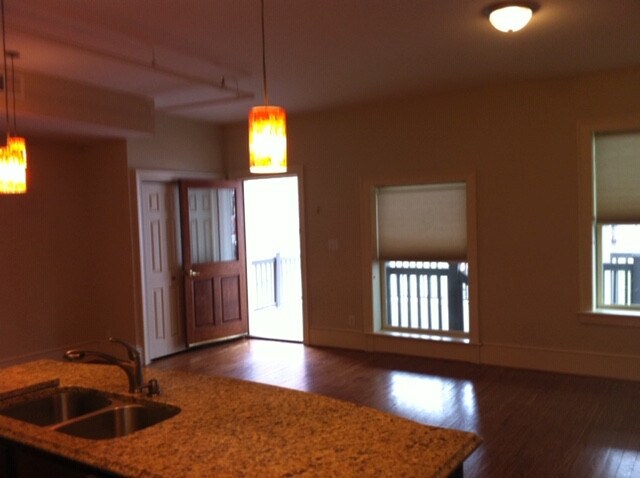 Photo - 206 11th St Unit 206 11th