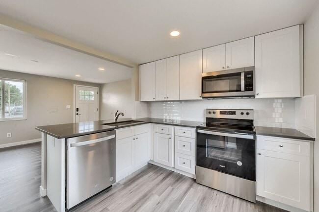 Photo - 6045 W Byers Pl