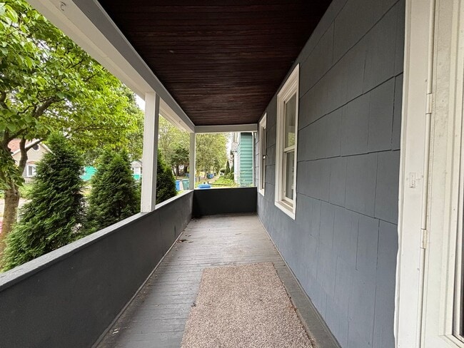 Photo - 521 Caroline St