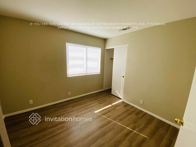 Photo - 1872 E San Tan St