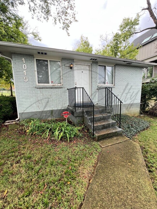 Building Photo - Furnished, Ranch Style Two Bedroom in the ... Unit Summit 1019 #A Rental