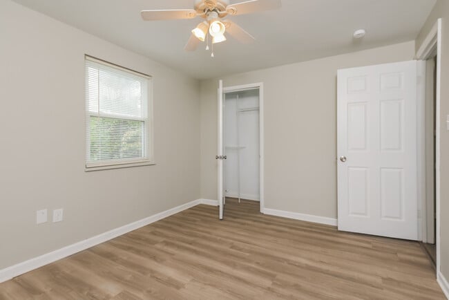 3899 Timberline Dr