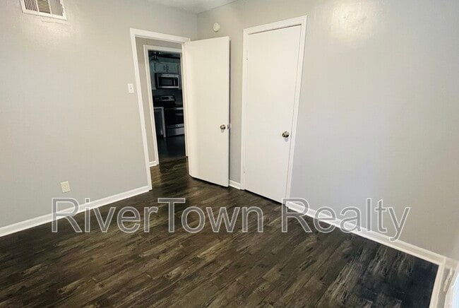 Photo - 6630 Embassy Cir