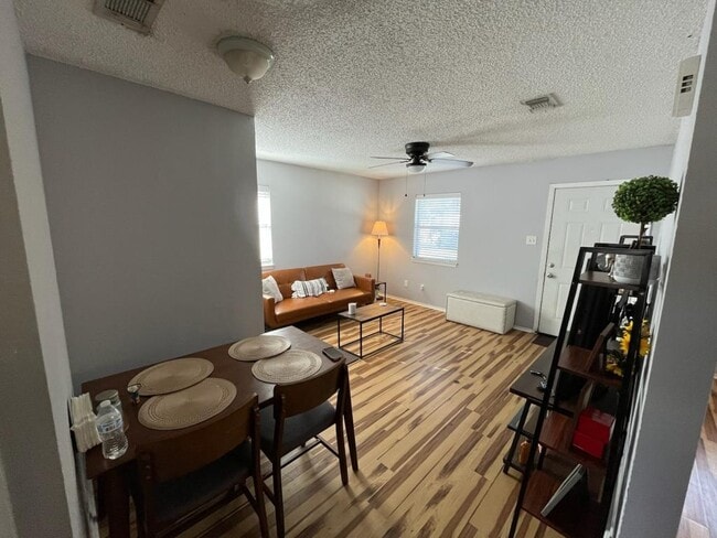 Photo - 1411 5th Ave