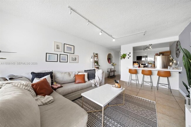 Photo - 2150 SW 16th Ave Unit 402