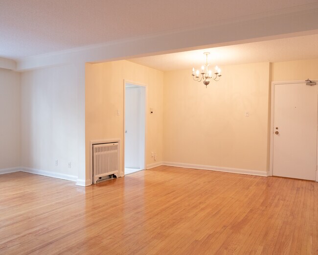 Photo - Crestview Apartments