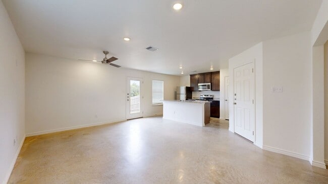 1703 Tejas Trail