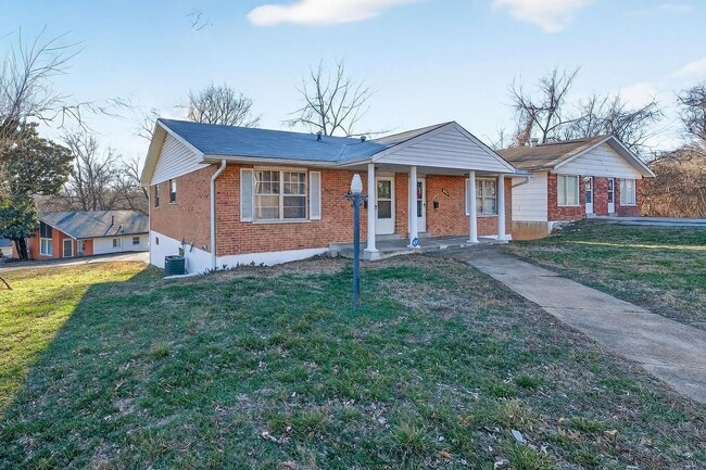 Building Photo - 8908 Scottdale Ave Unit 8908 Left Side