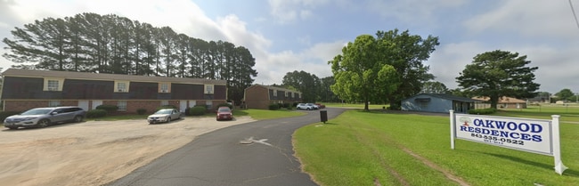 Photo - 800 Oakwood St