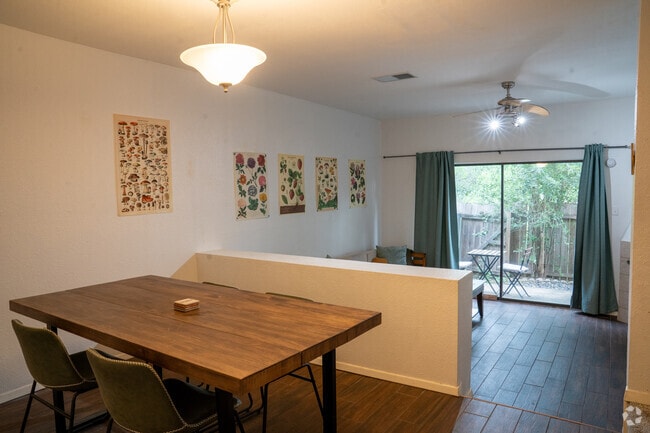 Building Photo - 11404 Walnut Ridge Dr Unit 103 Rental