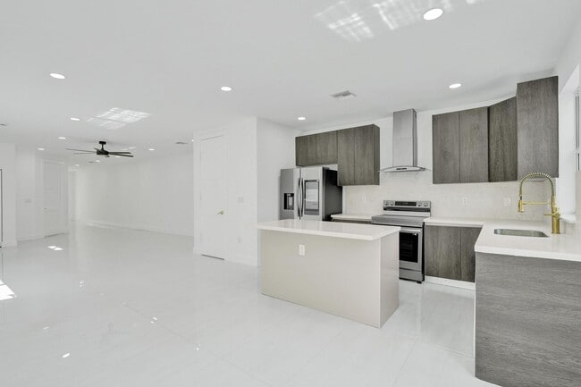 Photo - 1213 W Las Olas Blvd