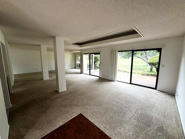 Photo - 3/2/2 - Spacious Golf Course Home in Gated Queens Gate II