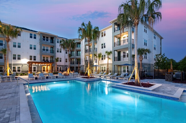 Marlowe Lake Manatee - Marlowe Lake Manatee Apartments