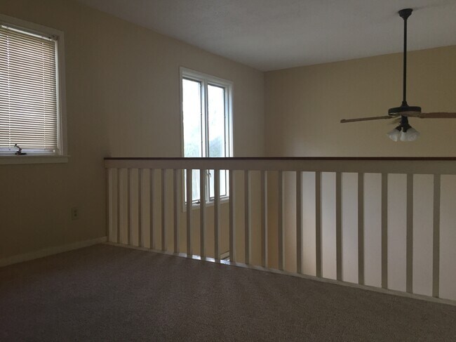 Photo - 214 Westbrooke Dr