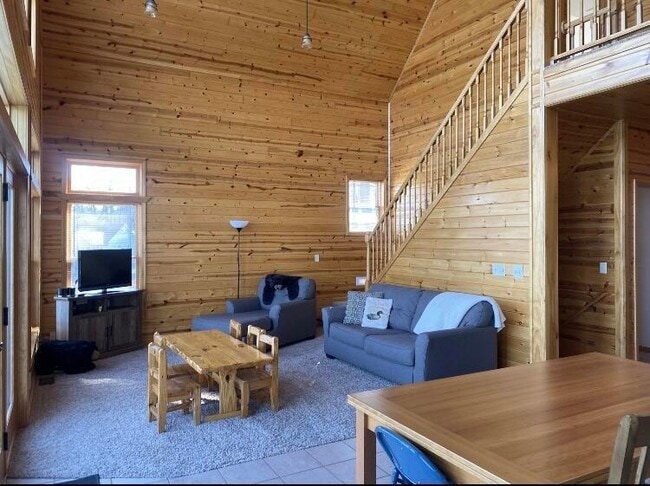 Photo - 275 St Marys Lake Rd
