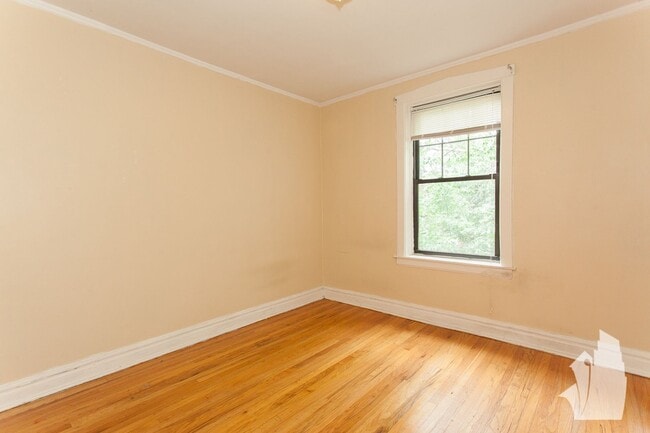 Photo - 1941 W Winnemac Ave Unit 3