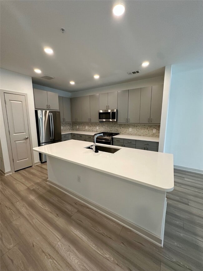 Photo - 3636 W Dallas St Unit 359