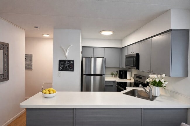 Photo - 5 Linden St Unit 2E