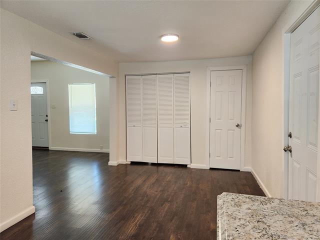 Photo - 2545 Metropolitan Ave