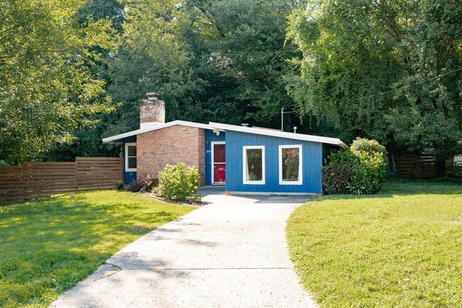 Building Photo - 2910 Pine Spring Rd Rental