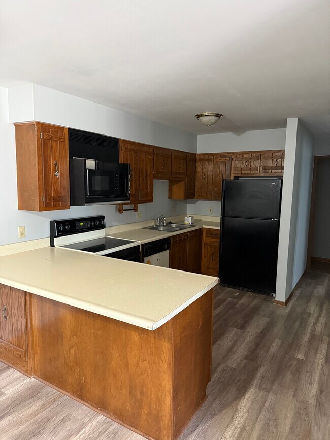 Photo - N169W19872 Georgetown Dr Unidad Georgetown