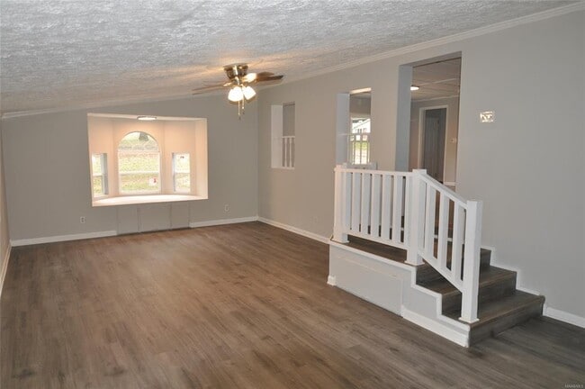 Photo - 4930 Ward Rd