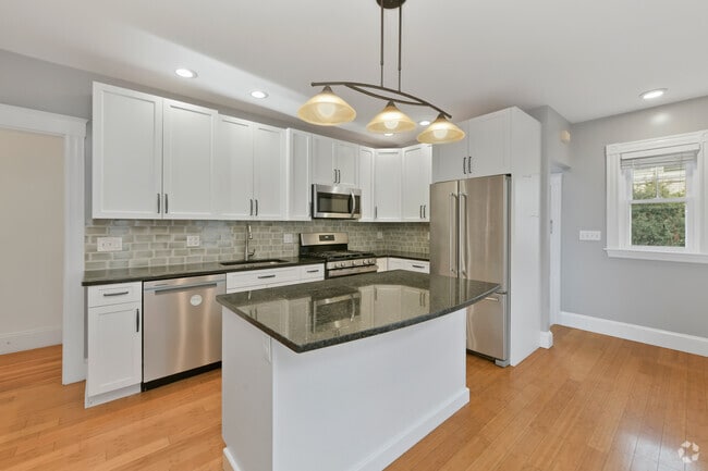 Building Photo - 47 Teele Ave Unit 2 Rental