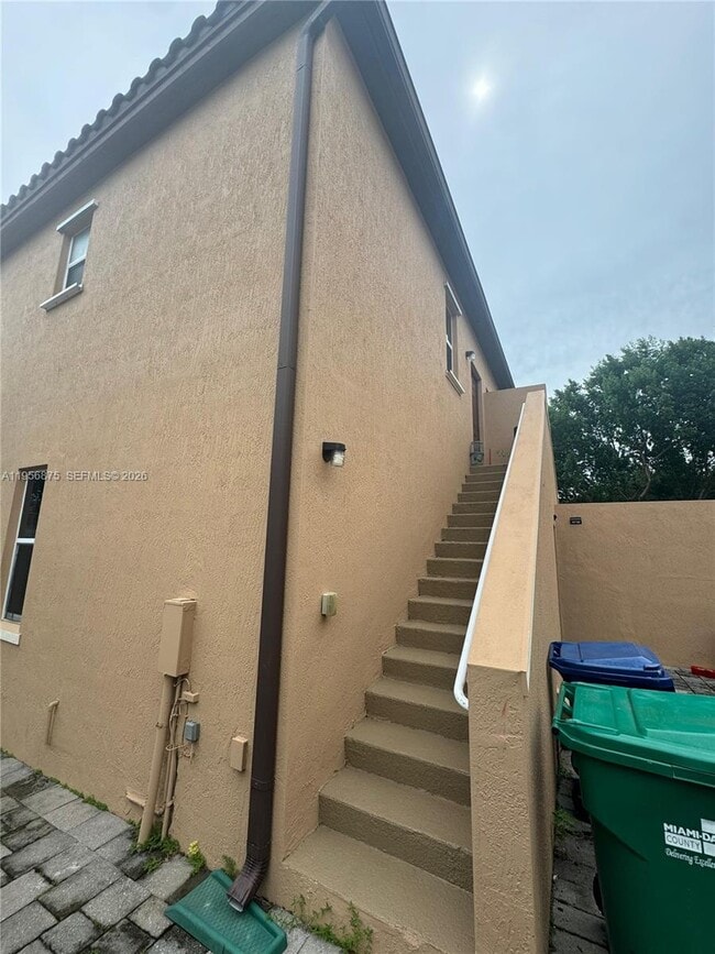 Photo - 9401 SW 171st Pl Unit studio