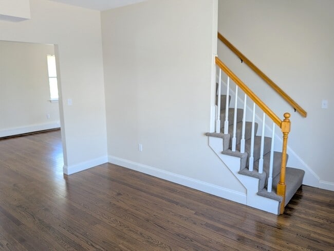 Photo - 146 Pine St Unit 4