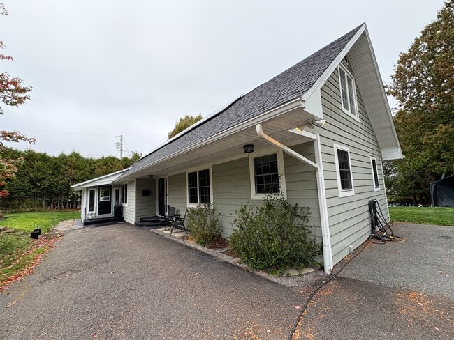 Building Photo - 61 Kennebecasis Dr