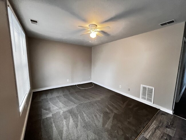 Photo - Charming 3 Bed and 1 Bath Home