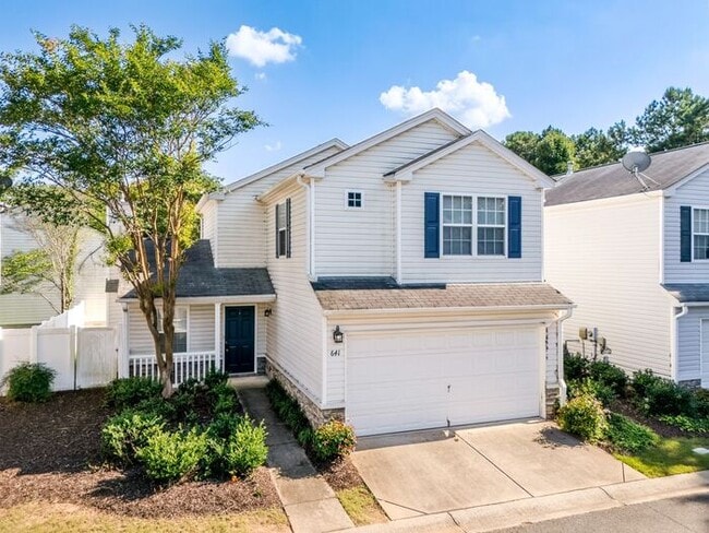 Photo - 641 W Oaks Dr