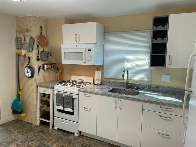 624 Knox Ct Unit 1