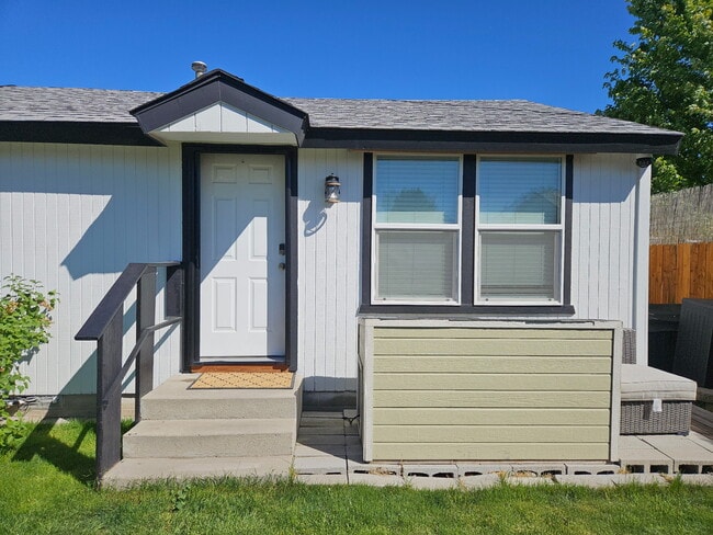 Building Photo - 5145 Quinella Ct