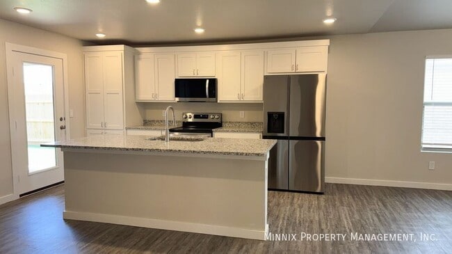 Photo - 8007 Date Ave