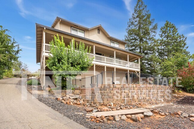 Cameron Park Hilltop Dream Home - Cameron Park Hilltop Dream Home