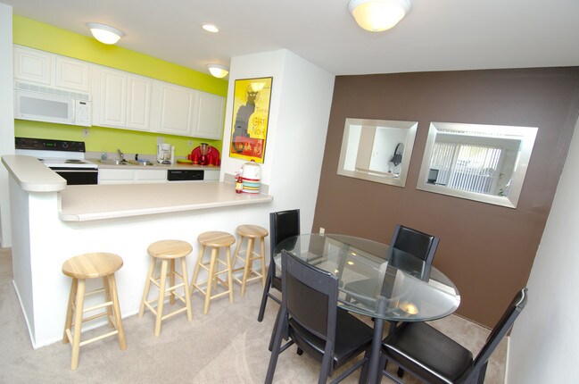 Photo - University Terrace Apartments